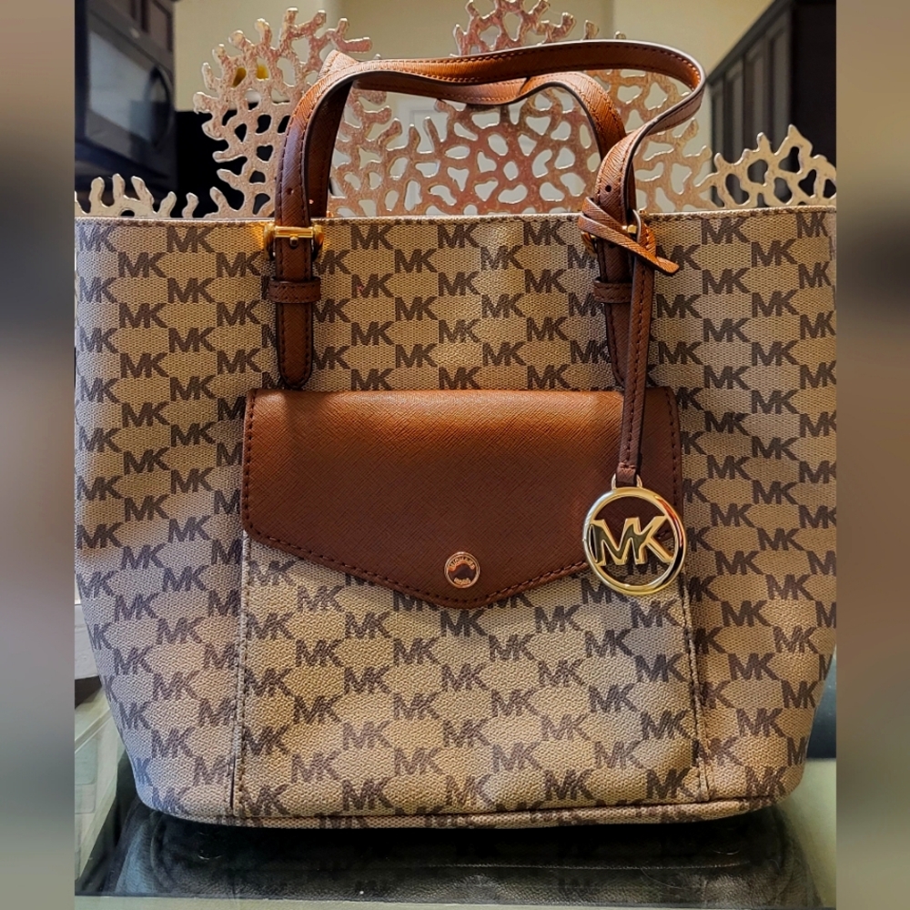 Prime Deal Michael Kors Bag